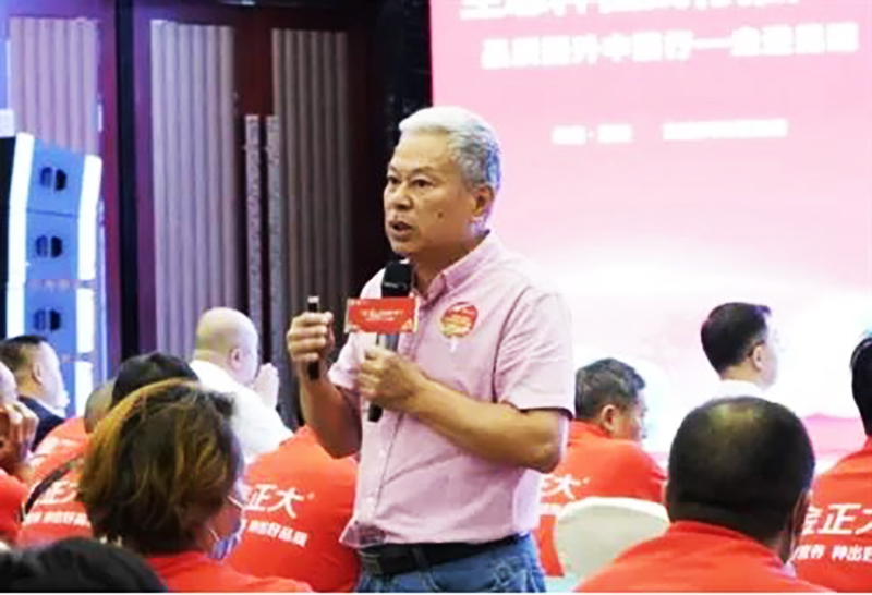 广西柑橘协会会长许立明